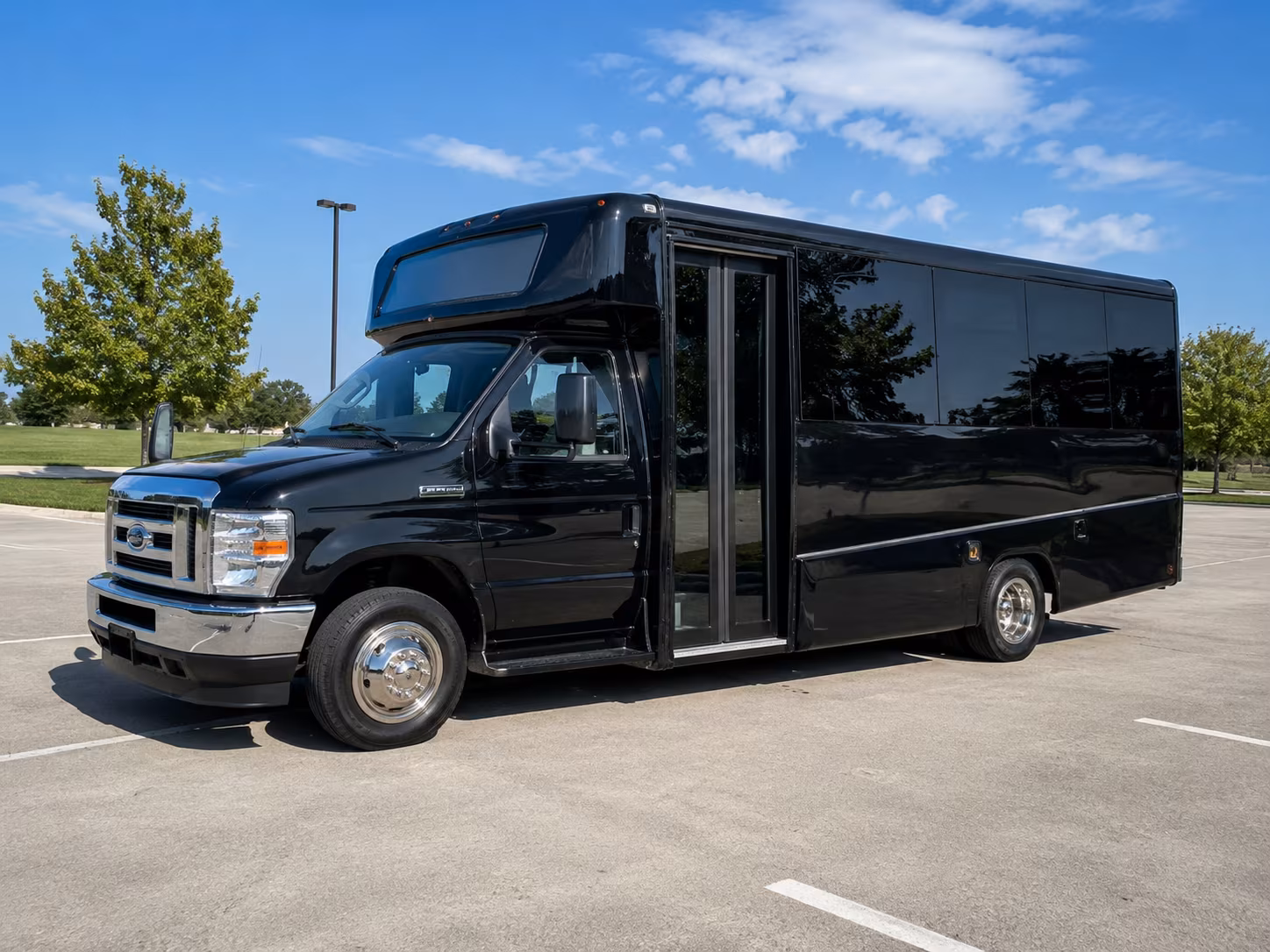 field trip buses for day trips beyond norfolk to colonial williamsburg and beyond