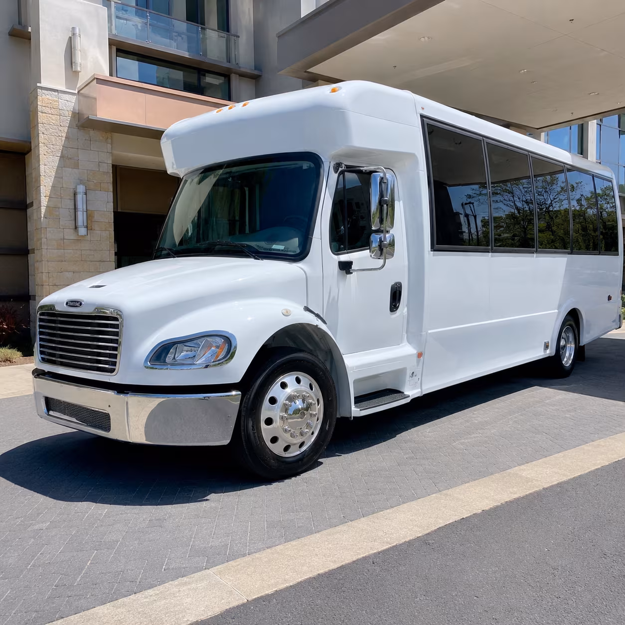wedding and rehearsal dinner shuttle buses in norfolk