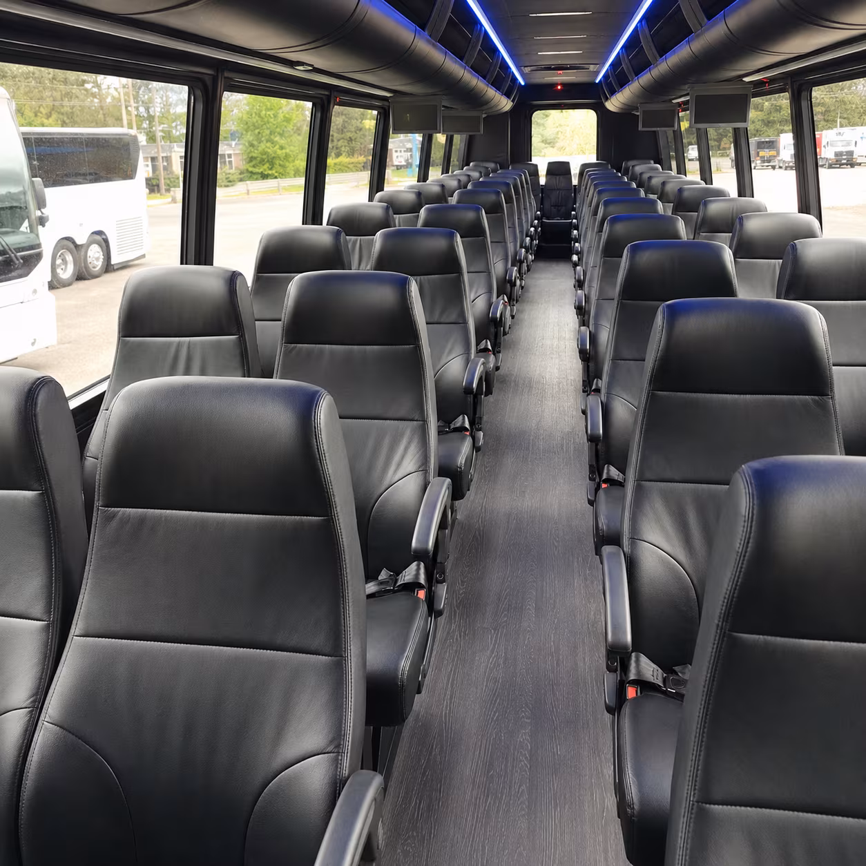wedding party buses for the bridal party and groomsmen in norfolk